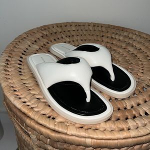 Prettylittlething flip flops